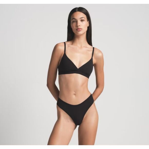 New Skims Fits Everybody Crossover Bralette - Onyx - Size Large - Picture 3 of 8